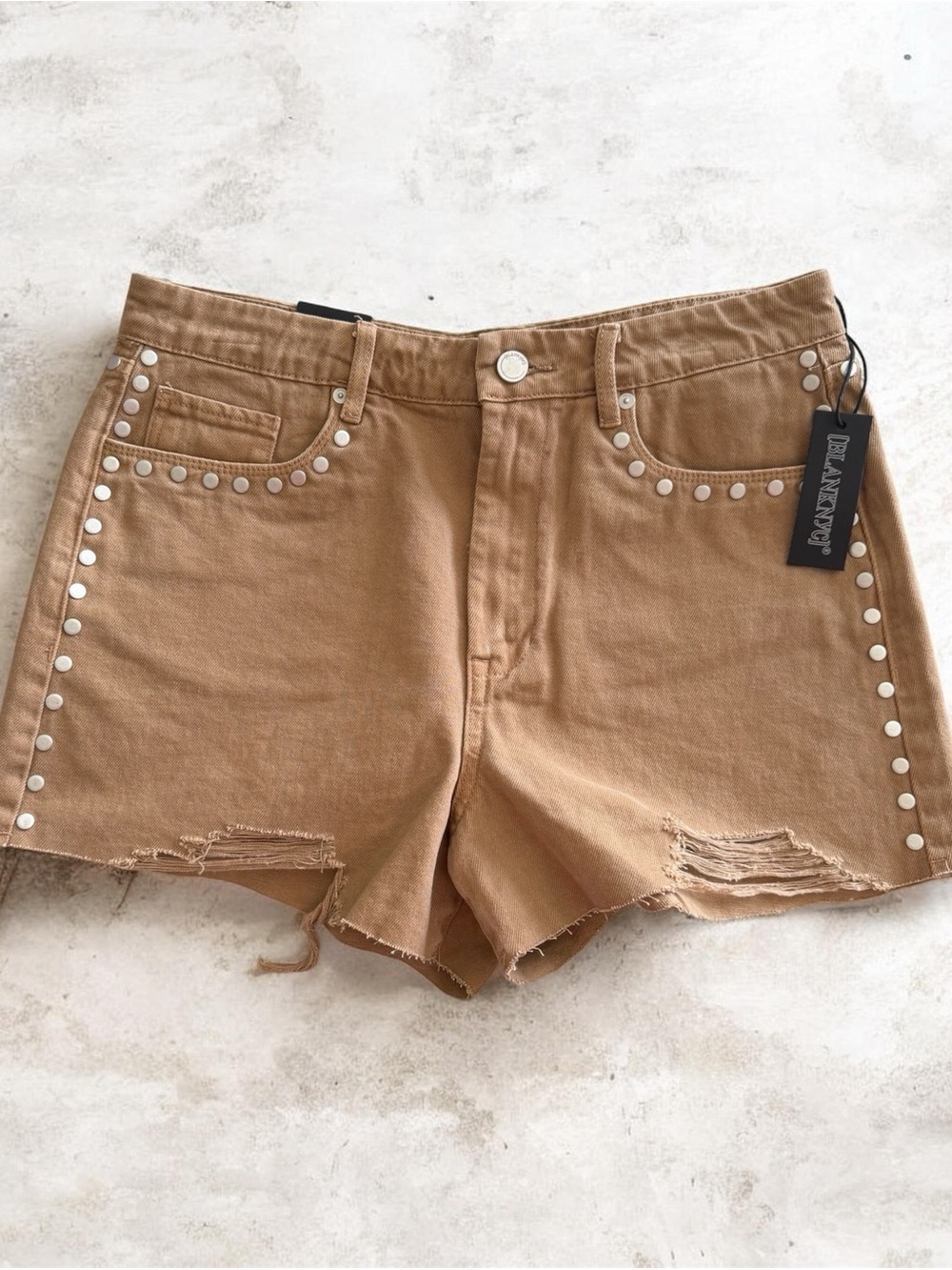 🩳💛🩳 BlankNYC brown studded denim shorts size 30